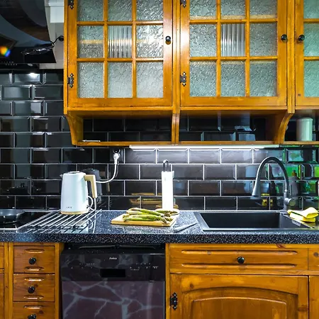 Family House Rosa קרפאז'