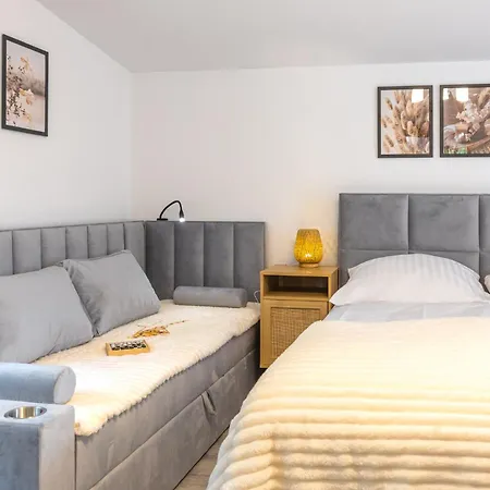 Family House Rosa Villa *